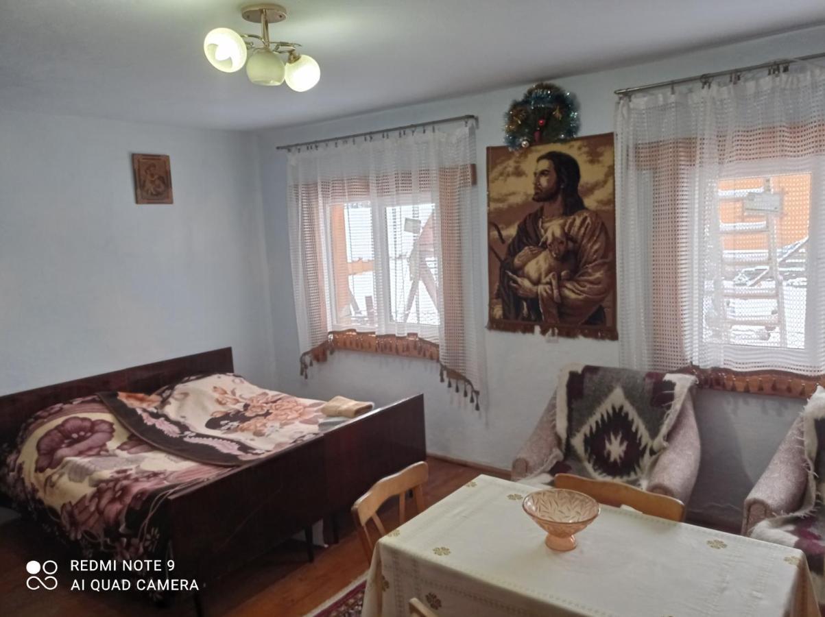 Садиба Брусний Mîkulîciîn Exterior foto